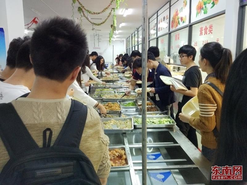 福建高校10元自助餐火爆校园-福建|自助餐|高校