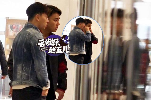 释小龙逛街带“替身”？遇路人搭讪无奈掉头就走