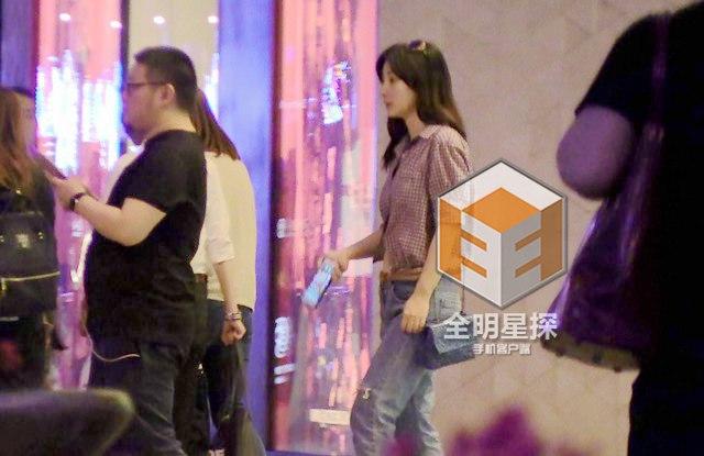 柳岩恋情曝光 与神秘富二代相恋被曝已试过婚