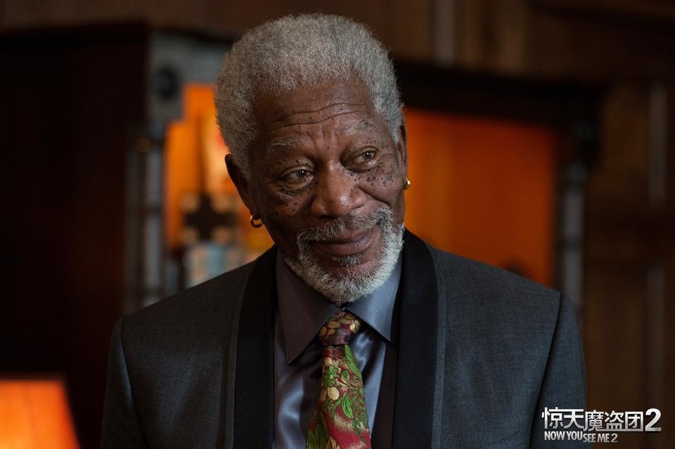 《惊天魔盗团2》北美上映 剧情反转获全场欢呼