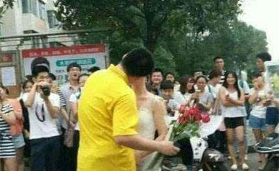  女老师求婚男同学  被祝福的师生恋!--房产频道