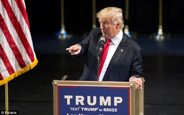 终于有人动手了!特朗普险遭英国人刺杀