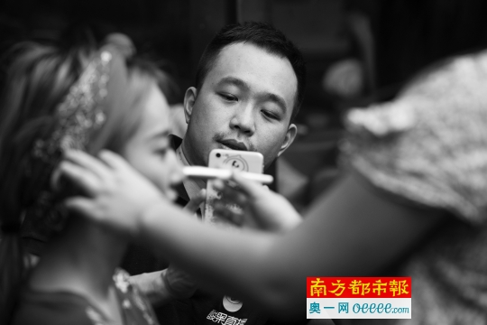 揭秘网红女主播培训师:找对方法才能红(图)[1]