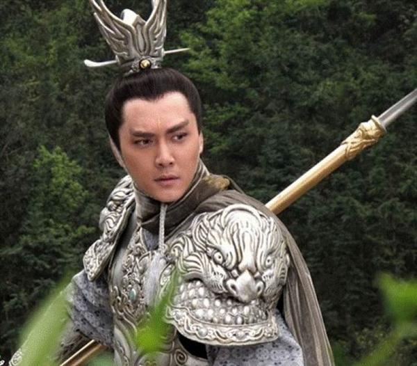 在聂远吴越版的《新西游记》里,冯绍峰出演了"二郎神".