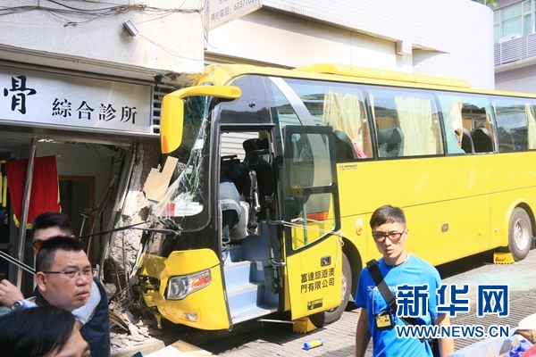 一深圳入境澳门旅游团遇车祸 29人受伤 -旅游|