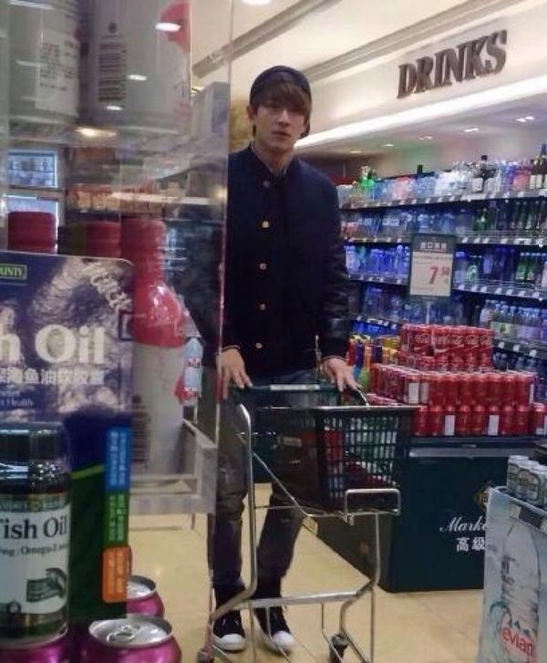 鹿晗黄子韬郑元畅王凯谁弯谁直? 贵圈直男报！