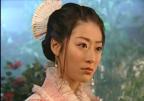 古装剧以扇为饰的六大女星 最美不是贾静雯