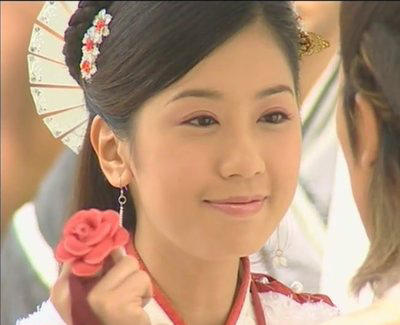 古装剧以扇为饰的六大女星 最美不是贾静雯