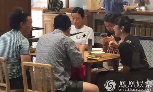 当我是浮夸吧！陈奕迅发型遭“雷击”？