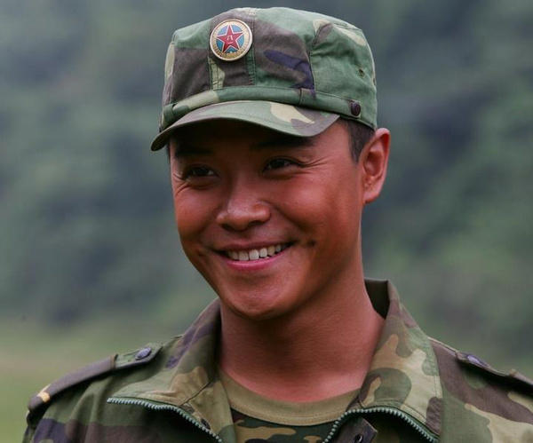 《士兵突击》兄弟情感现状：宝强离婚 李晨热恋