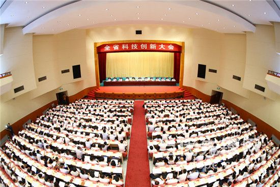 【治国理政新实践贵州篇】书记省长谈科技创新