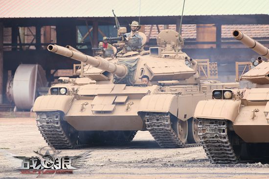 《战狼2》首次探班 吴京：不靠脸吃饭 靠命吃饭