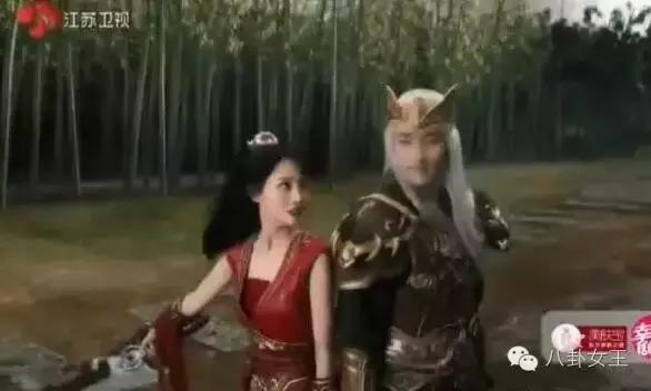 杨洋郑爽《微微一笑很倾城》第一集就结婚 这剧情是坐上了火箭？