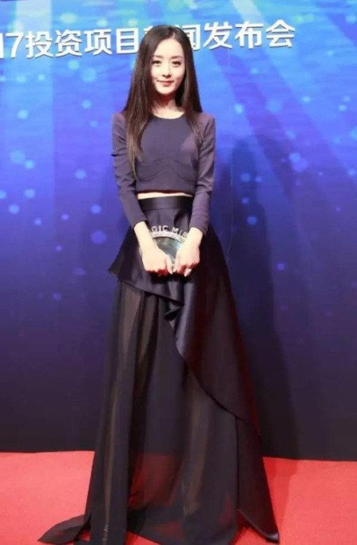 她年近30依旧少女是收视保障 包子脸比尖脸好看