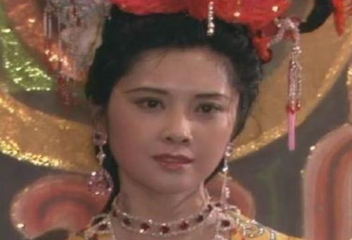 女儿国国王曝近照 一位喜欢远足摄影更爱上话剧的演员