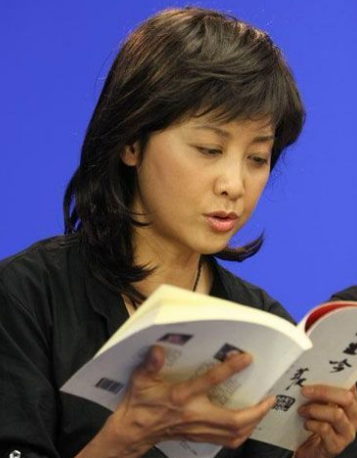 女儿国国王曝近照 一位喜欢远足摄影更爱上话剧的演员