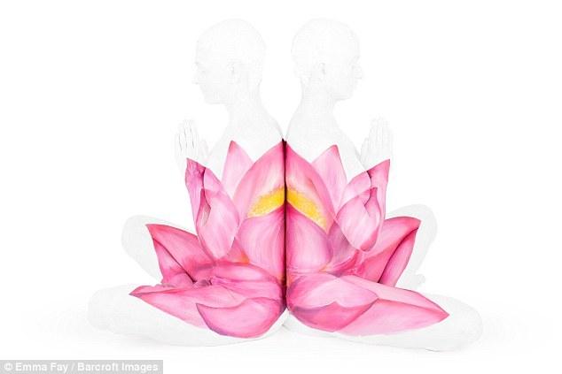 艺术家人体彩绘 美女与野兽完美合体