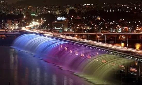 世界最长的跨海大桥主体贯通 中国桥梁有多牛？