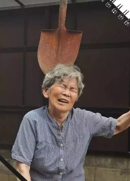 厉害了我的奶奶88岁老奶奶一生折腾自己终成网红