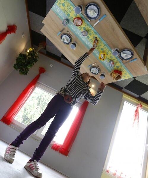 全球最奇特的房子上下颠倒你敢住吗