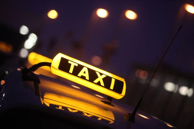 男子买来过期出租车 搞营运被罚款几万