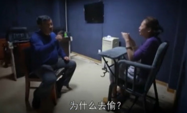 反扒警察18年抓千余小偷 自学手语破聋哑人扒