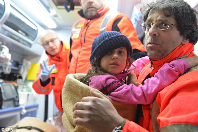意大利雪崩 6岁女孩被埋48小时奇迹生还（组图）