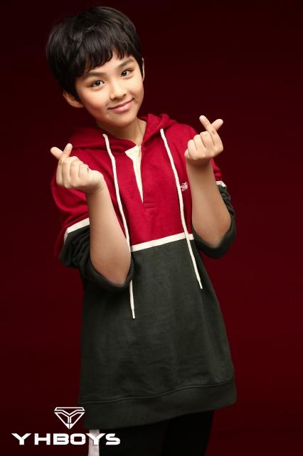 小学霸曝光 少年组合YHBOYS公开第五位成员