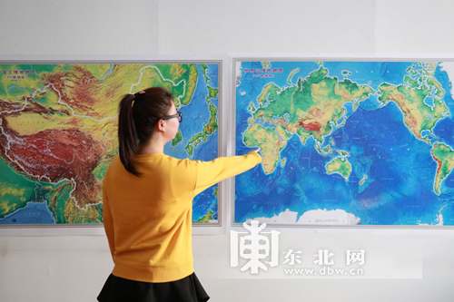 全国三维地貌图(3D眼镜版)在哈尔滨问世-东北