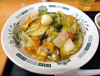 外国厨师包“饺子”走红 网友：有一种中国菜只存在于外国