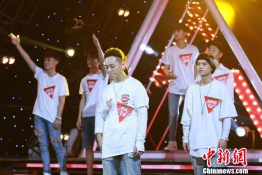 "快男"长沙50强明星脸多 "挑食少女团"坐镇选人-东北网娱乐-东北网