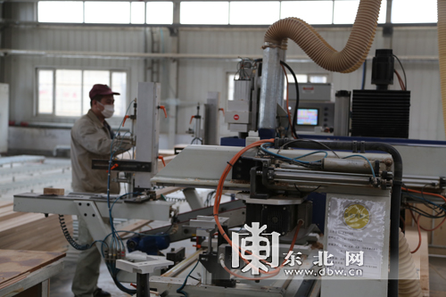 七台河市双叶家具实业公司打造智能化车间