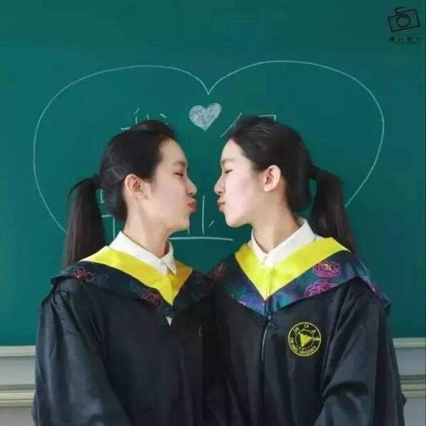 四胞胎兄弟同上耶鲁 多胞胎