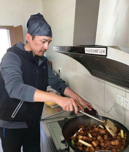 明星做饭哪家强？“侯亮平”竟是厨神！