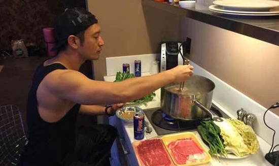 明星做饭哪家强？“侯亮平”竟是厨神！