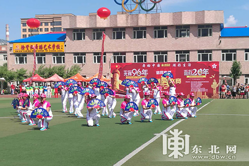 2017绥化广场健身舞大赛举行