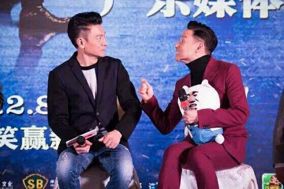 周杰回应被自己的表情包侮辱 818被做成表情包的明星们