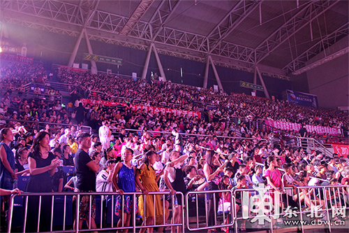 国际体育舞蹈大咖在哈尔滨精彩献艺