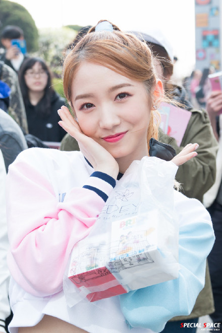 周洁琼被排挤? 盘点在韩国发展的中国艺人现状