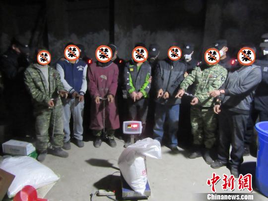 成都警方破获“张哥”制造毒品案 抓获嫌犯22人
