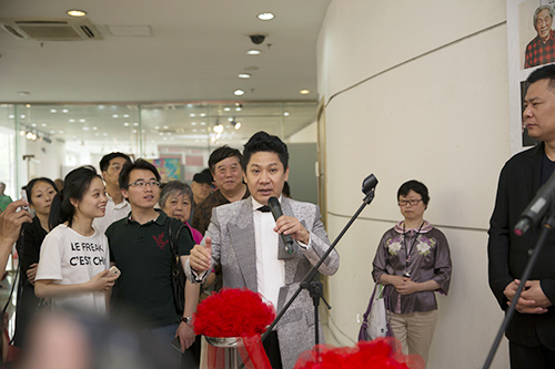 主持人毛威再因醉驾被抓 往日生活照回顾