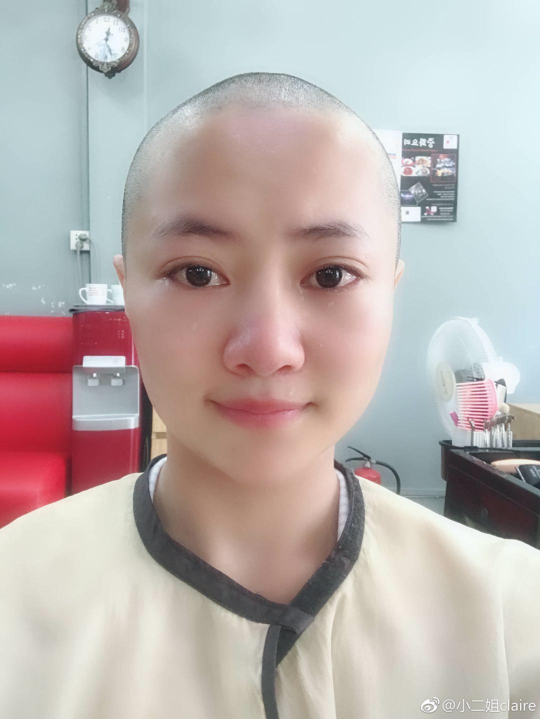 女文青剃光头谢张杨 大爆与张杨婚外恋引热议