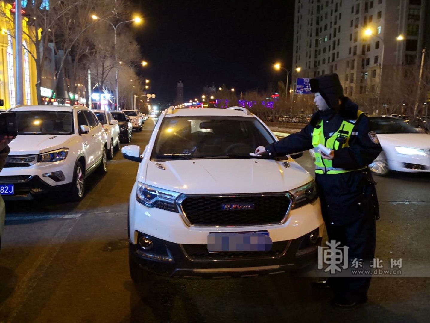 哈尔滨市交警部门重点规范城市停车秩序 取缔