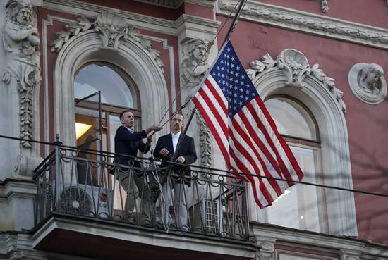 美国驻圣彼得堡总领馆关闭