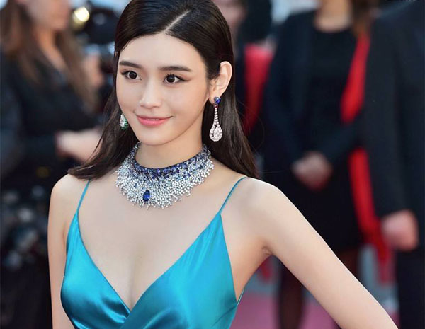 奚梦瑶坐何家专车 奚梦瑶为啥坐何家专车?