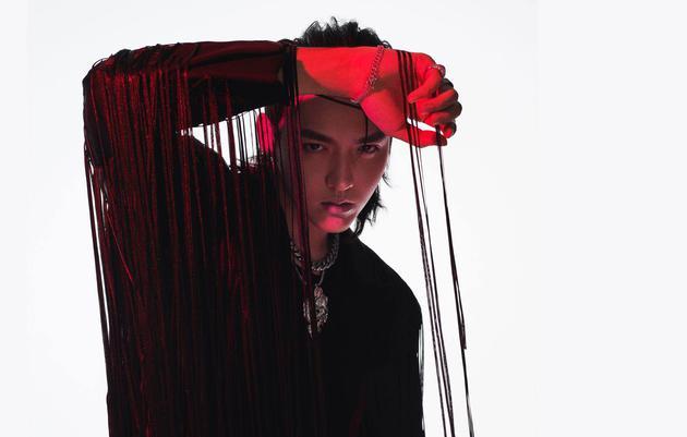 吴亦凡晒大碗宽面是什么梗?自我调侃666.(图)