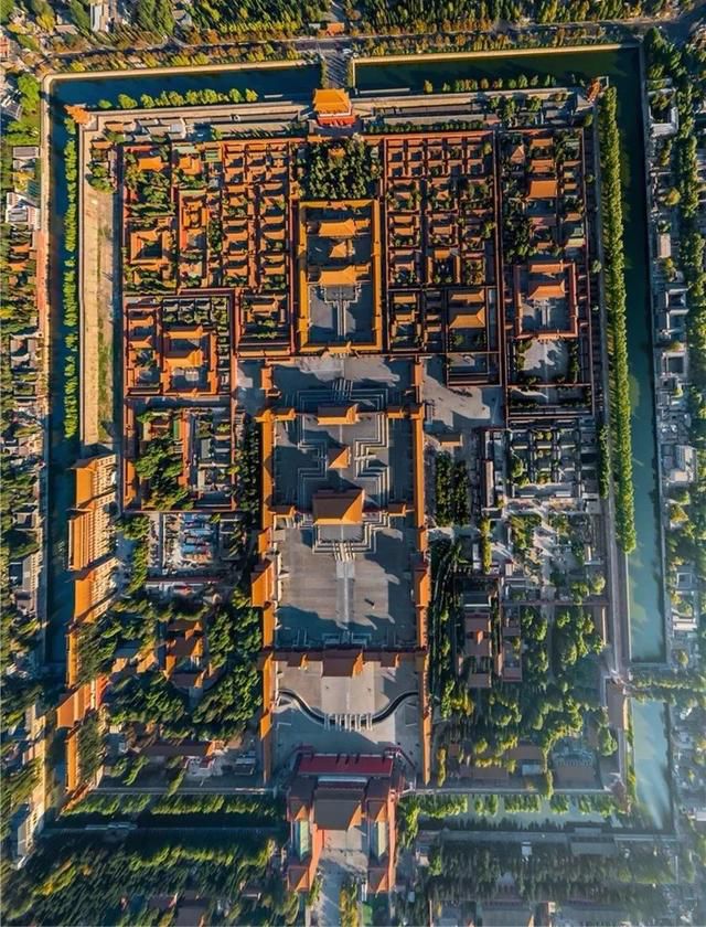 ▼北京故宫形成大型合院式住宅群落帝王公候更是将数座,数十座院落