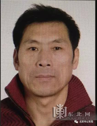 犯罪嫌疑人董伟,绰号:董六,性别:男,年龄49周岁,住址:黑龙江省北安市