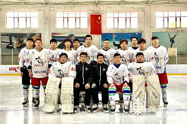 齐齐哈尔市冬季运动项目中心派出3支男子冰球队伍分别代表齐齐哈尔市