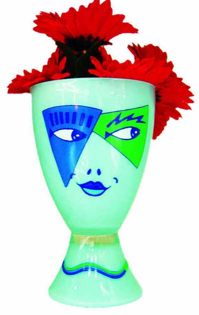 笑面迎人的特色花瓶